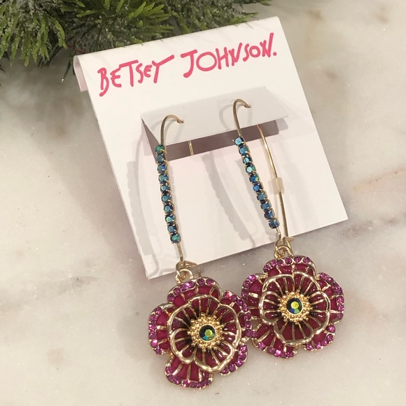 ✨NWT✨ Betsey Johnson Pink Rose Flower Crystal & Gold Tone Dangle Earrings - Picture 5 of 8